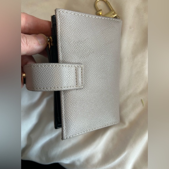 Betsey Johnson Gray Wallet with Gold Accents GUC - Picture 2 of 4